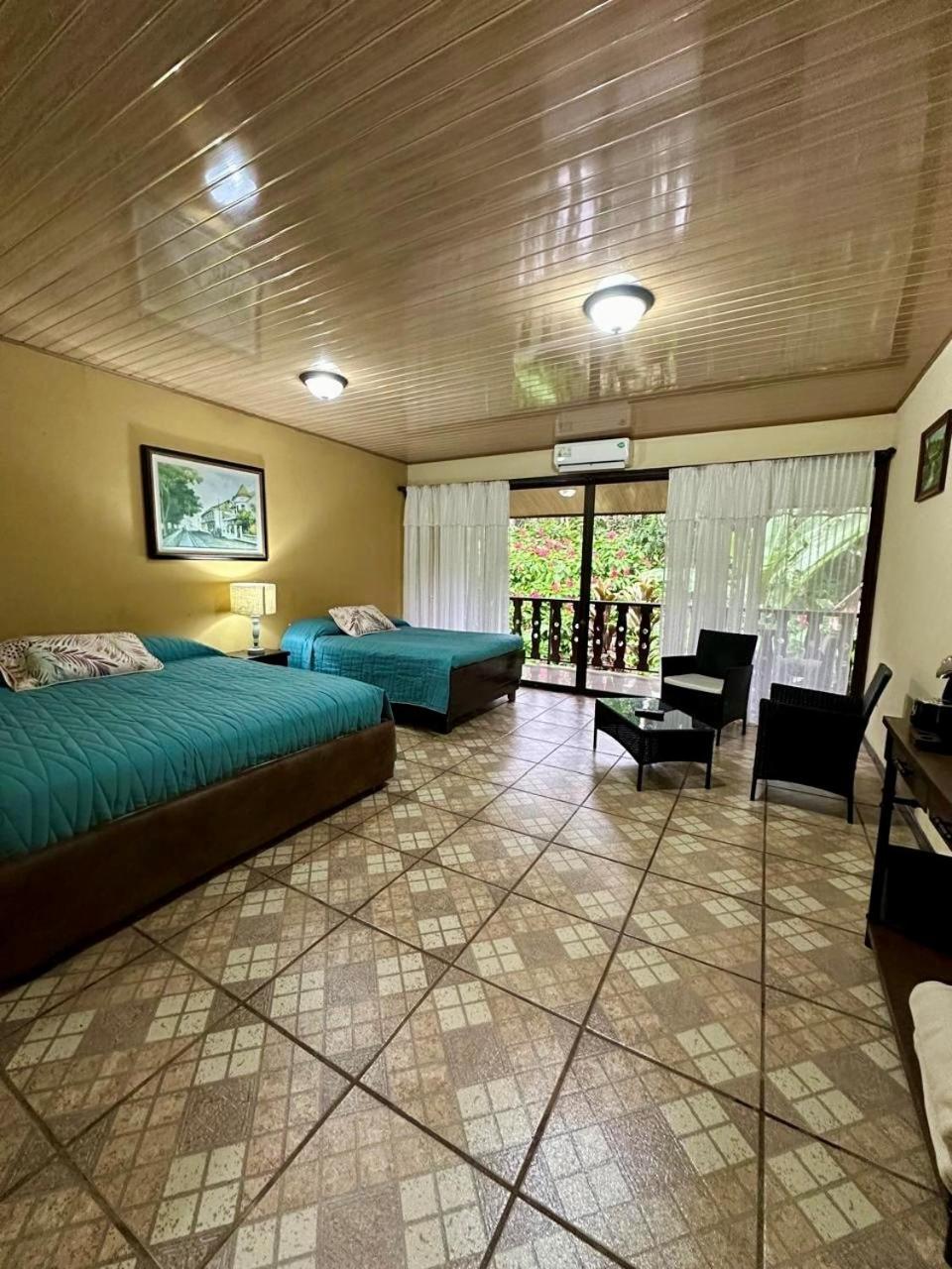 Ara Ambigua Lodge Sarapiqui Exterior photo